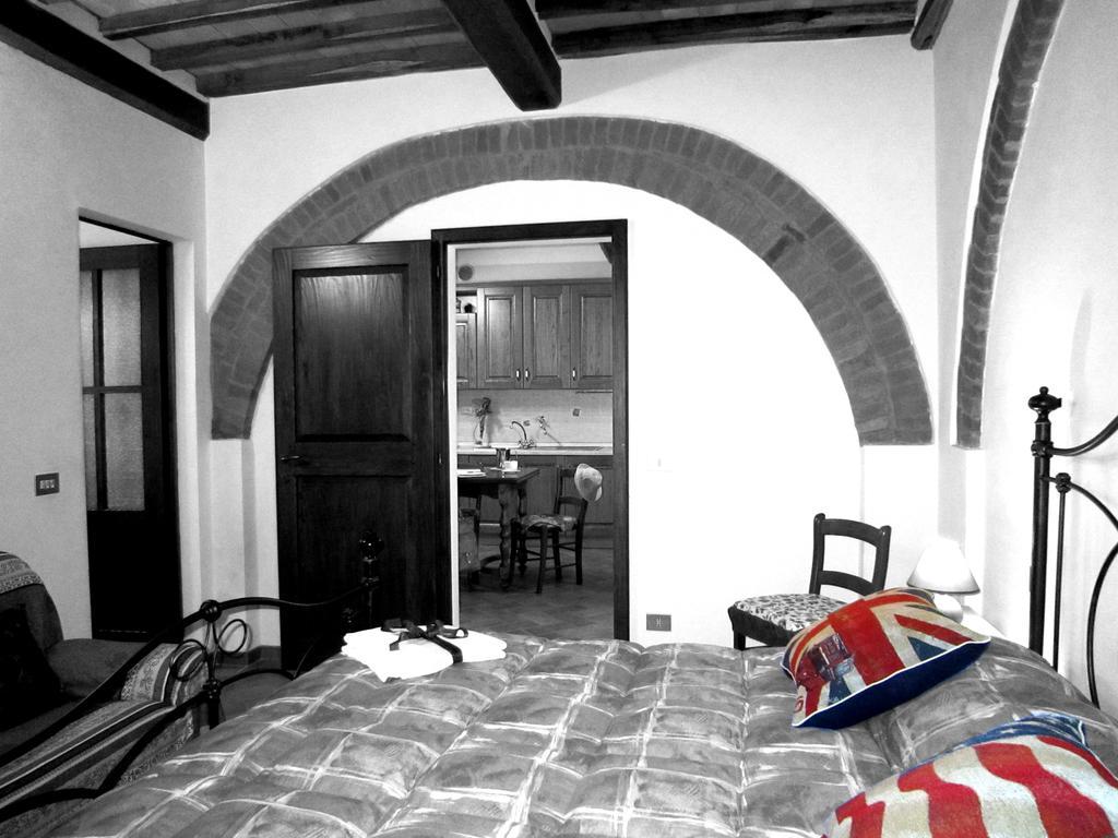 B&B Le Logge Di Sopra Asciano Exteriör bild