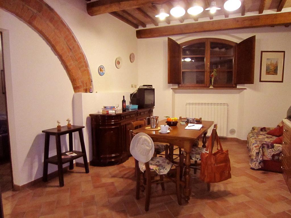 B&B Le Logge Di Sopra Asciano Exteriör bild